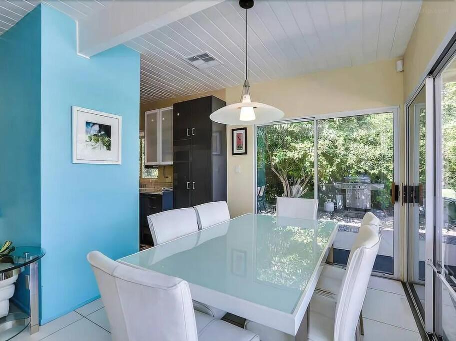Serene 4 Bed 3 Bath Heated Pool Natural Backyard Heart Of Palm Springs Eksteriør billede